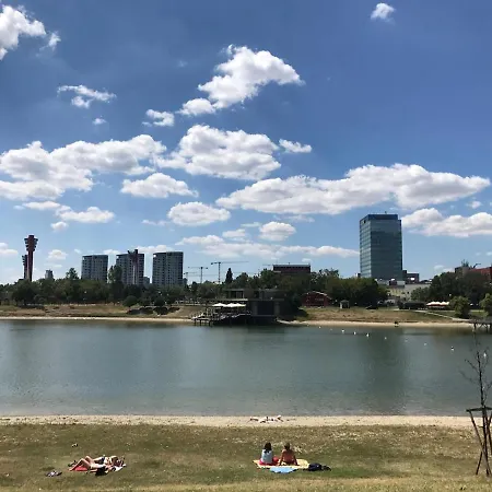 Arena - Vivo & W Free Parking * 브라티슬라바